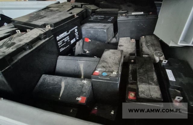 Zużyte baterie i akumulatory ołowiowe (kod odpadu 16 06 01*) 